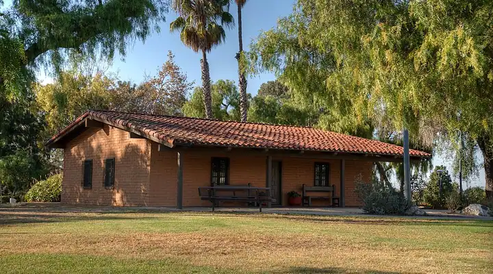 A local view of Costa Mesa, CA