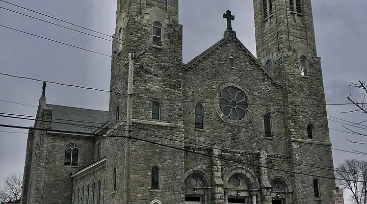 A local view of East Syracuse, NY
