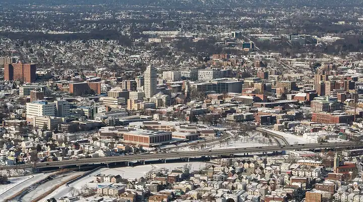 A local view of Elizabeth, NJ