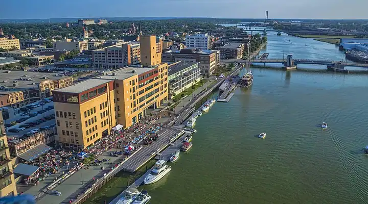 A local view of Green Bay, WI