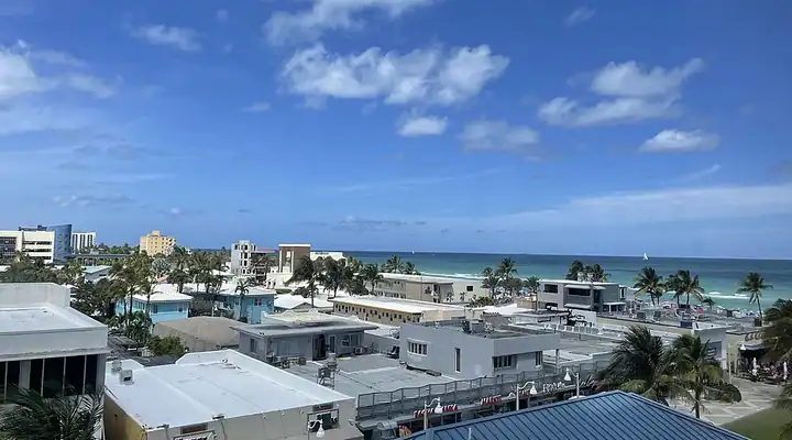 A local view of Hollywood, FL