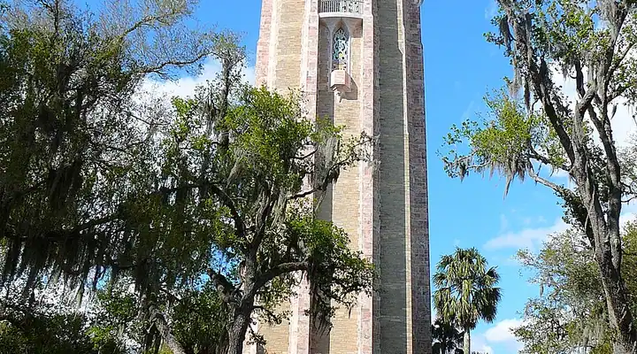 A local view of Lake Wales, FL