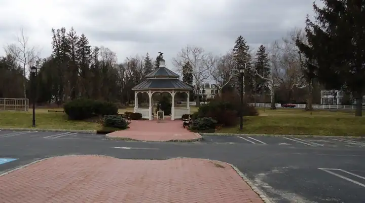 A local view of Shrewsbury, NJ