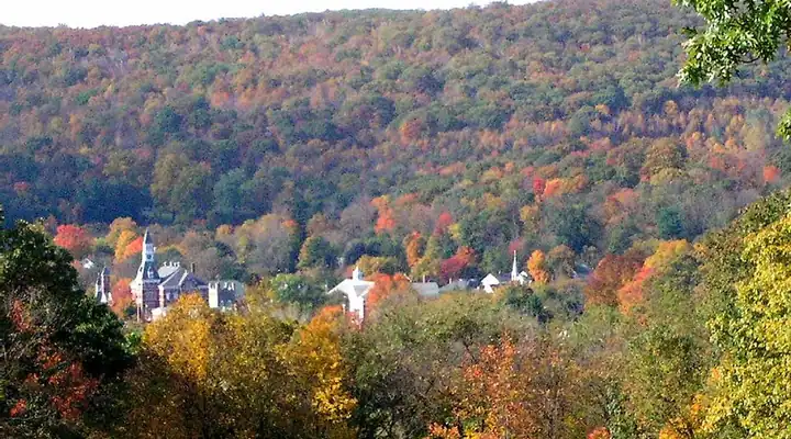 A local view of Thomaston, CT